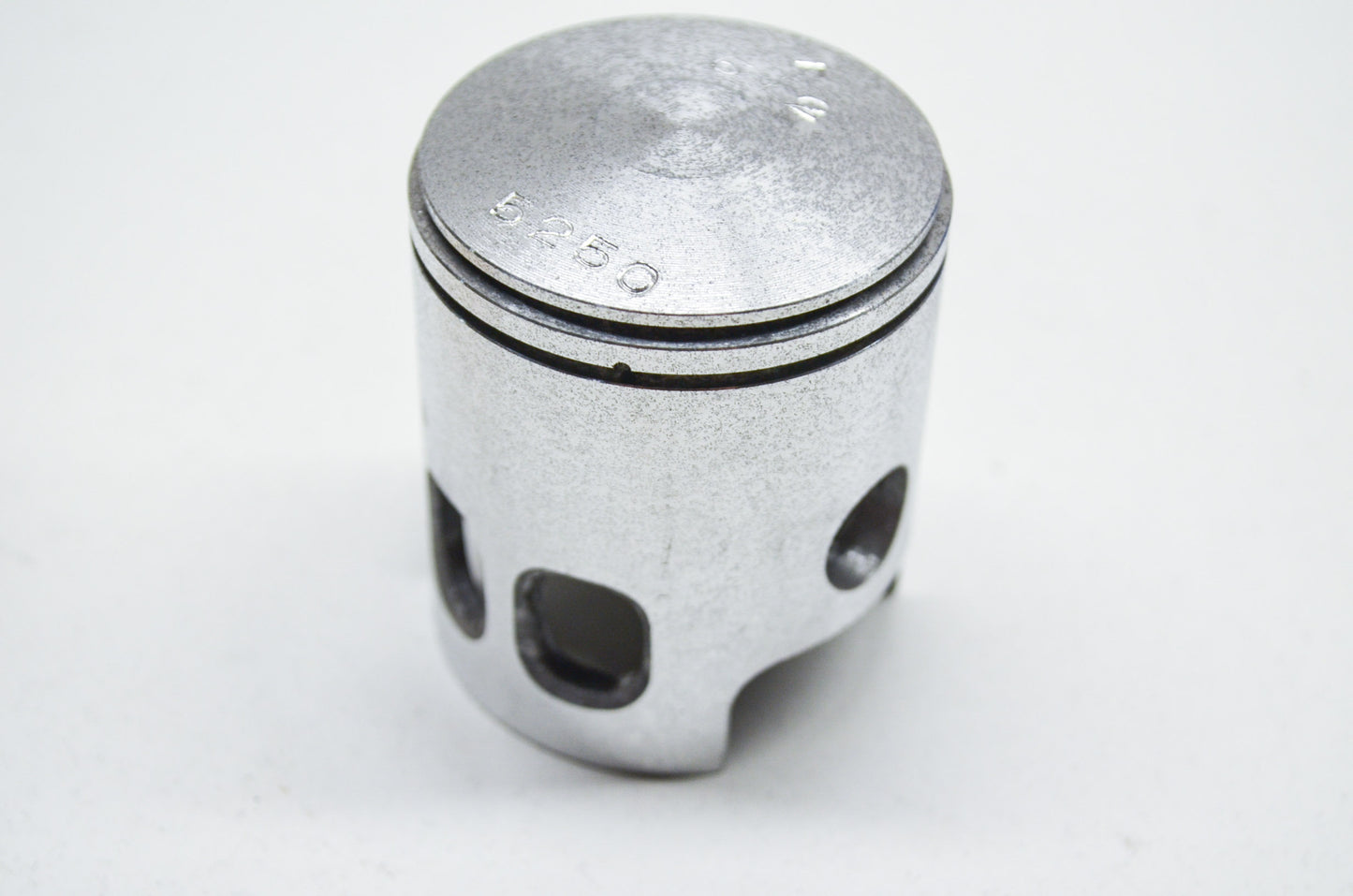 OEM Yamaha 397-11636-00-00 Piston 2 O/S 0.50 NOS