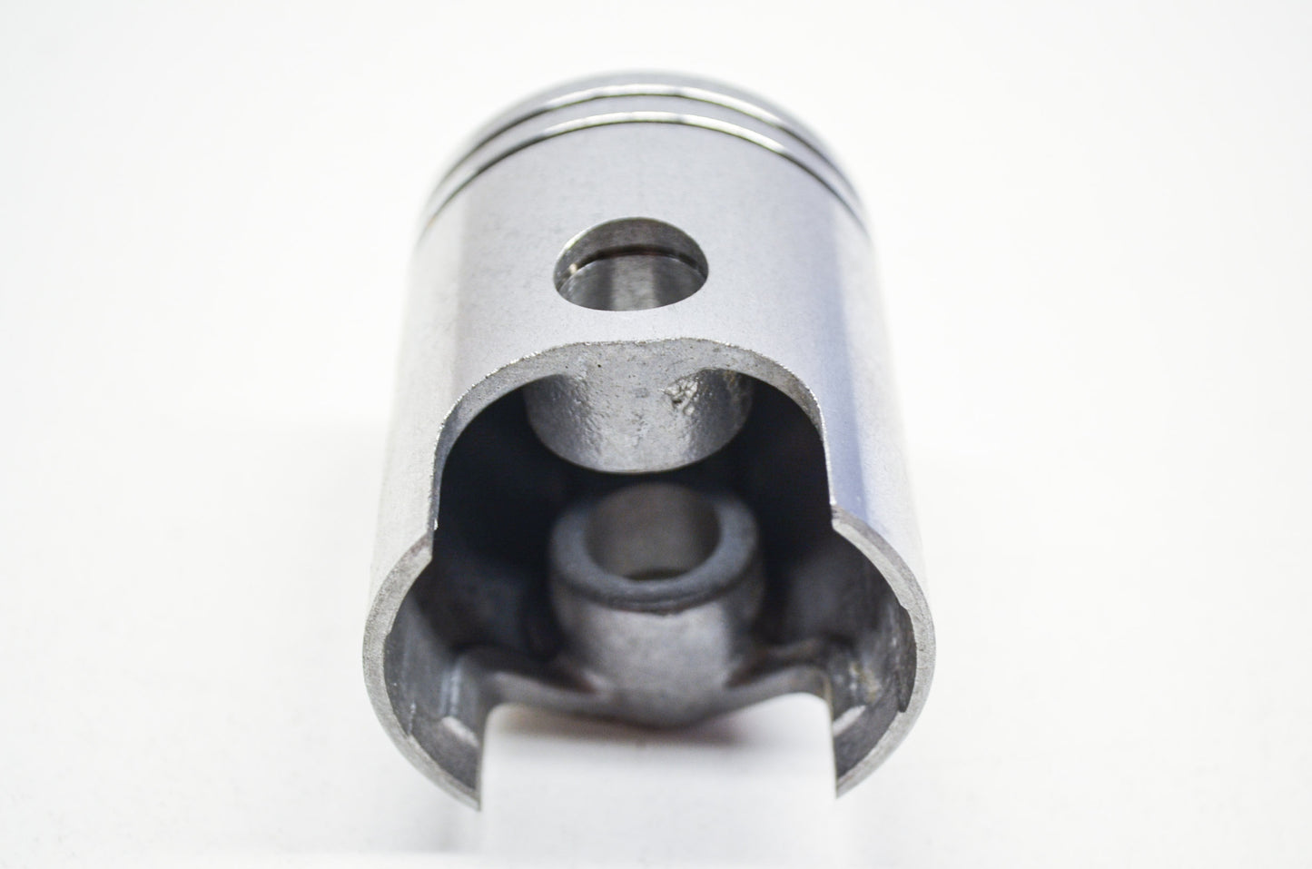 OEM Yamaha 276-11636-00-00 Piston 2 O/S 0.50 NOS