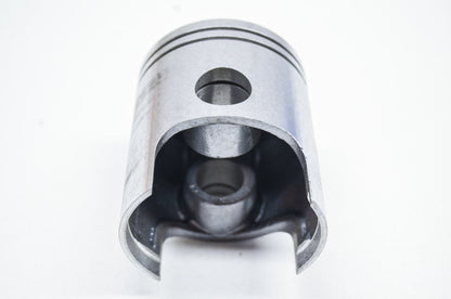 OEM Yamaha 811-11636-00-00 Piston 2 O/S 0.50 NOS