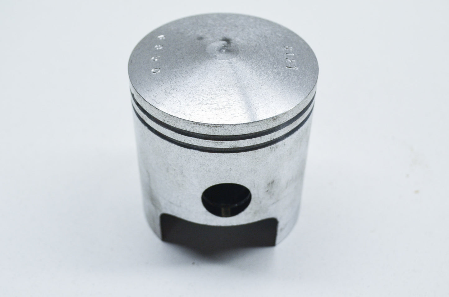 OEM Yamaha 819-11636-00-00 Piston 2 O/S 0.50 NOS