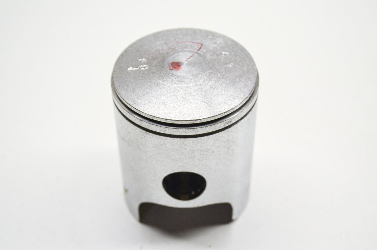 OEM Yamaha 846-11636-00-00 Piston 2 O/S 0.50 NOS
