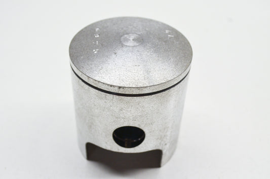 OEM Yamaha 806-11636-00-00 Piston 2 O/S 0.50 NOS