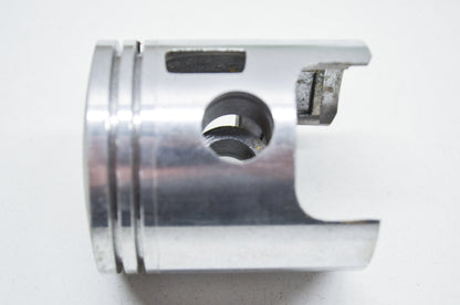 OEM Yamaha 811-11631-00-96 Piston STD NOS