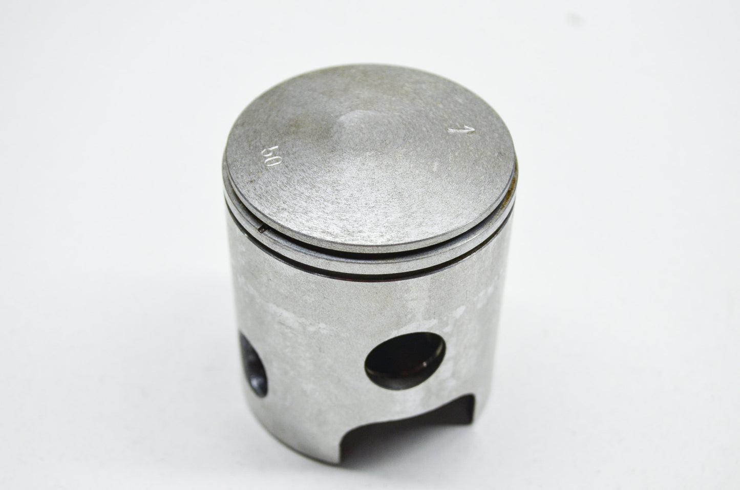 OEM Yamaha 444-11636-00-00 Piston 2 O/S 0.50 NOS