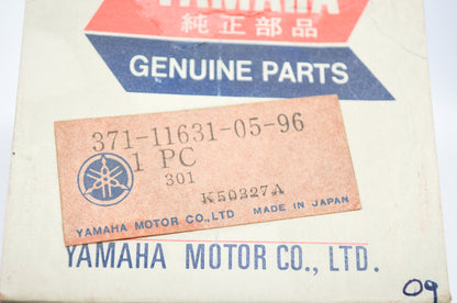 OEM Yamaha 371-11631-05-96 Piston STD NOS