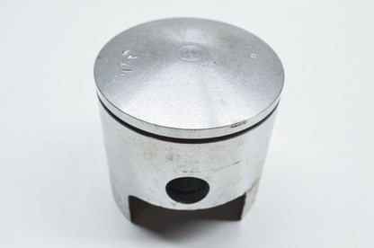 OEM Yamaha 284-11631-00-96 Piston STD NOS