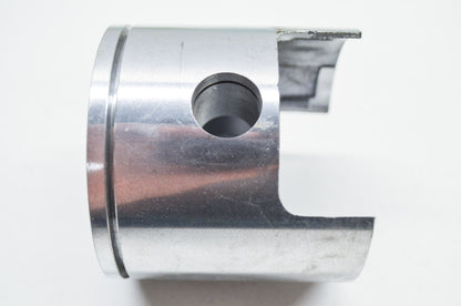 OEM Yamaha 284-11631-00-96 Piston STD NOS