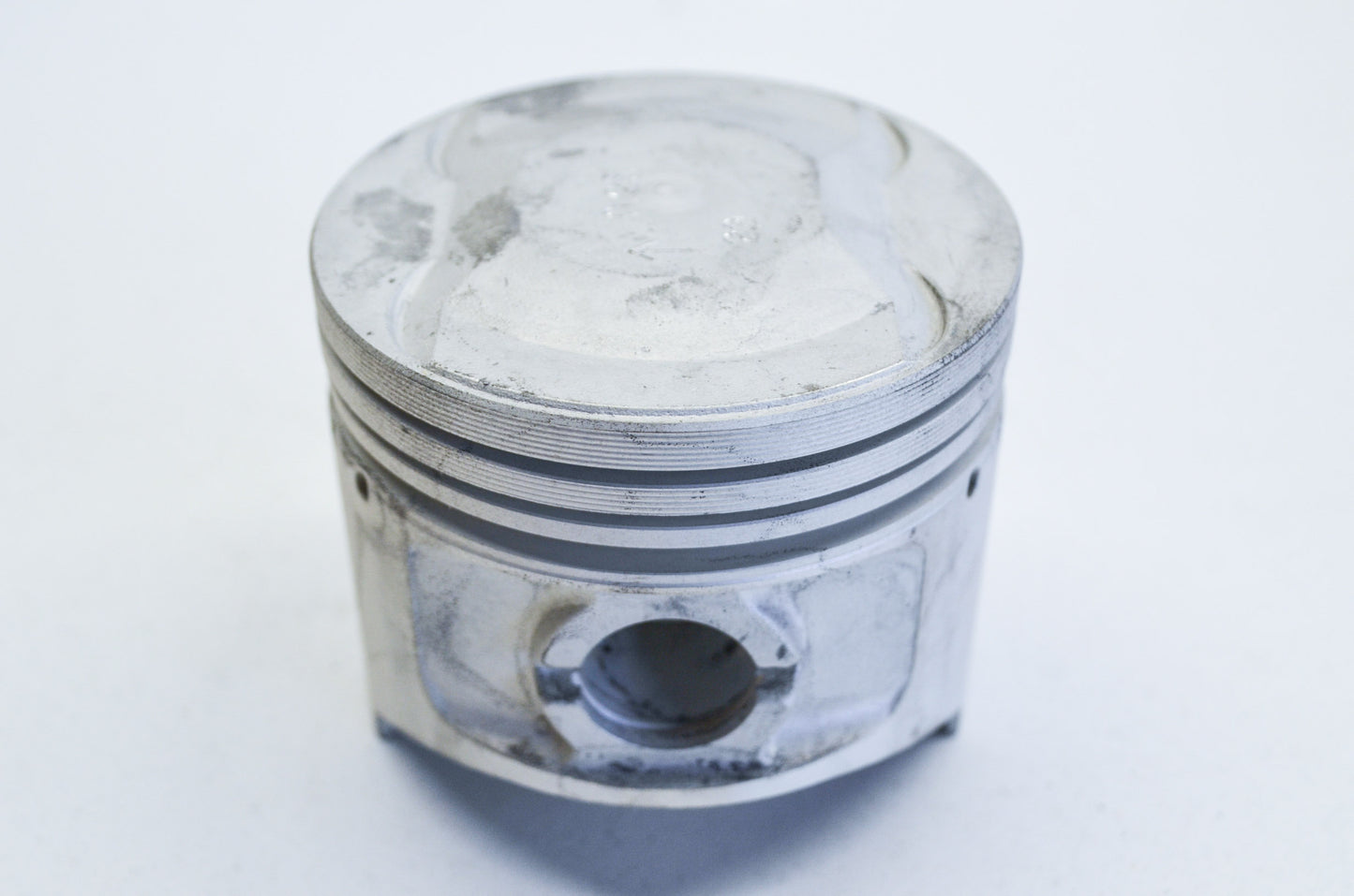 OEM Yamaha 371-11635-04-00 Piston NOS