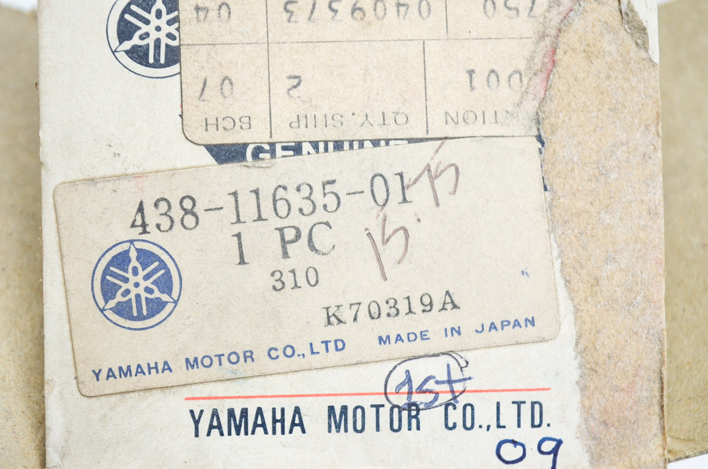 OEM Yamaha 438-11635-01-00 Piston 1 O/S 0.25 NOS