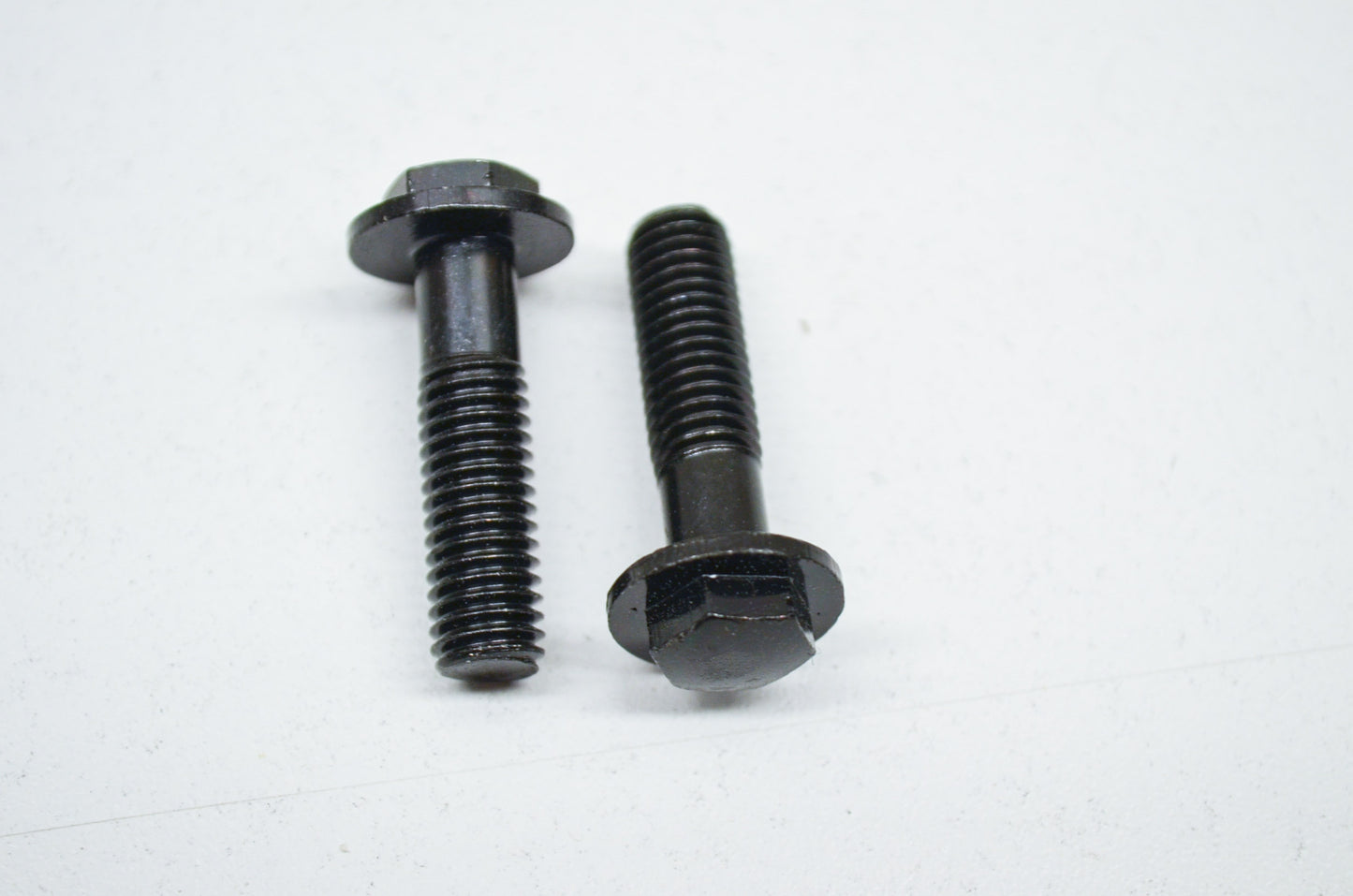 OEM Yamaha 90105-08172-00 Small Flange Bolt Qty 2 NOS