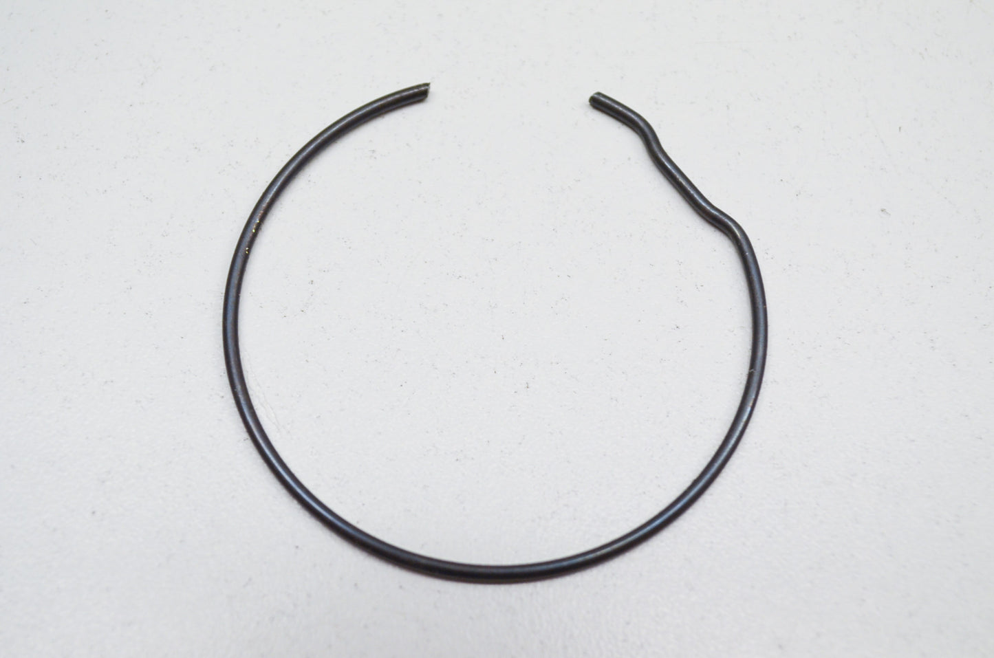 OEM Yamaha 1UF-23156-00-00 Oil Seal Clip NOS