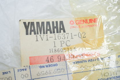 OEM Yamaha 1V1-16371-02-00 Clutch Boss NOS