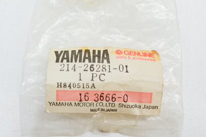 OEM Yamaha 214-26281-01-00 Grip Upper Cap NOS