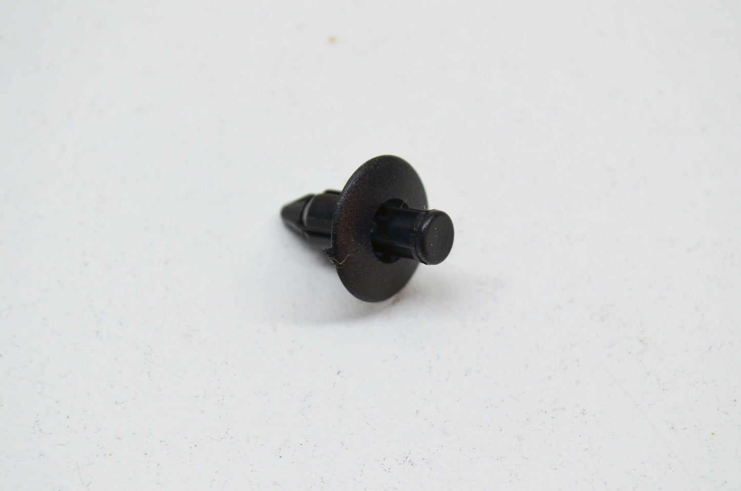 OEM Yamaha 36Y-28387-00-00 Rivet NOS
