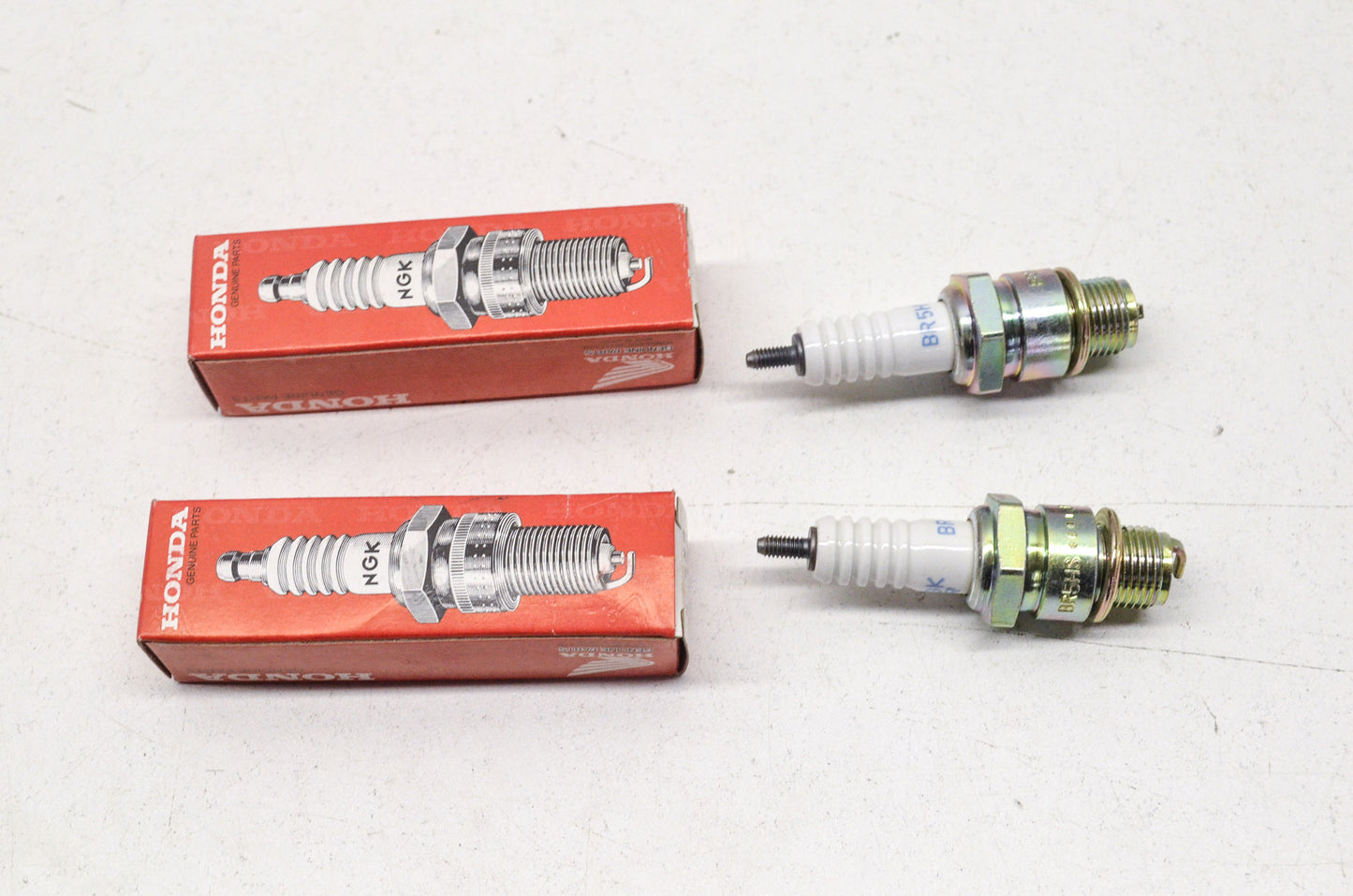 OEM Honda 98076-55716 Spark Plug (BR5HS) Qty 2 NOS