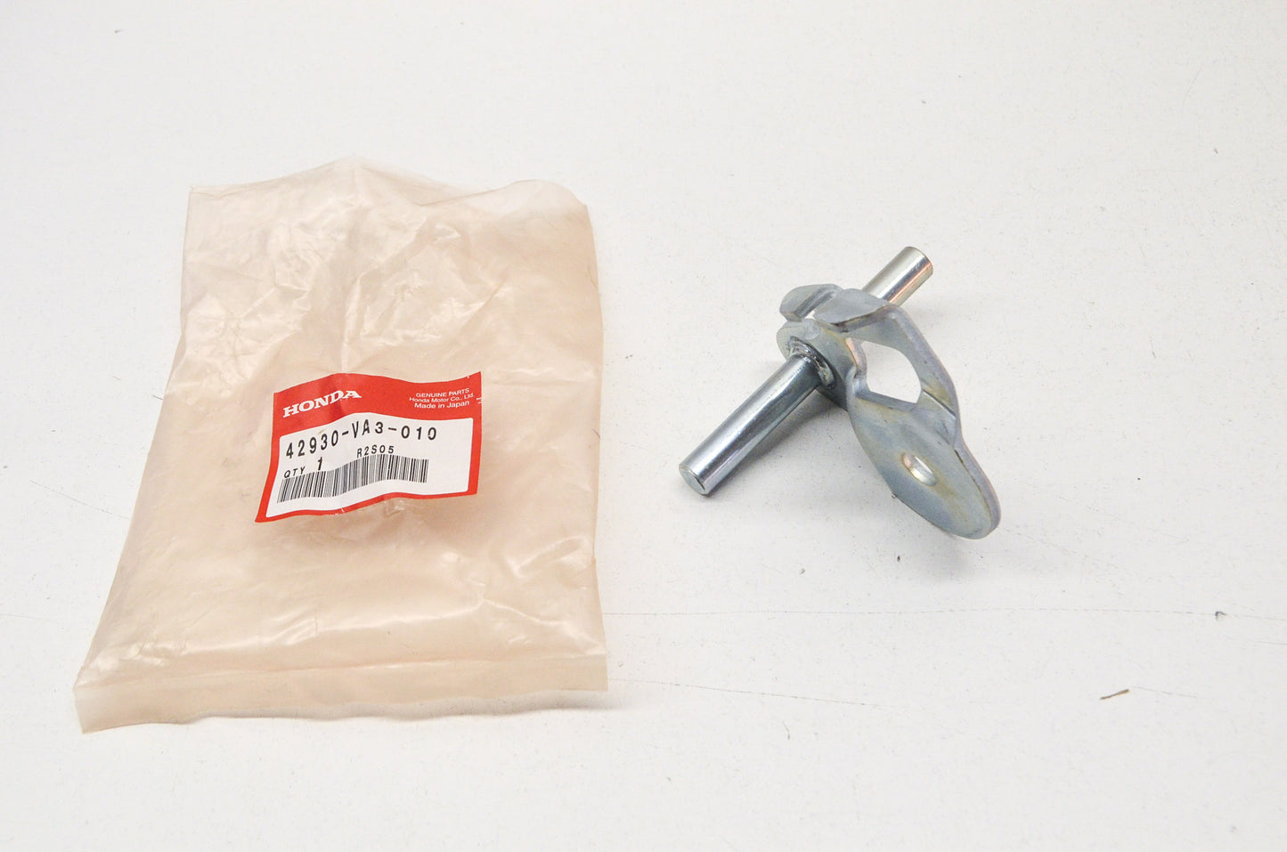 OEM Honda 42930-VA3-010 Arm NOS