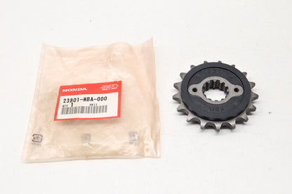 OEM Honda 23801-MBA-000 Sprocket 17T NOS