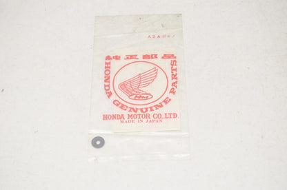 OEM Honda 90313-329-000 Push Nut B 3mm NOS