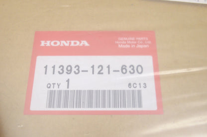OEM Honda 11393-121-630 Right Gasket NOS