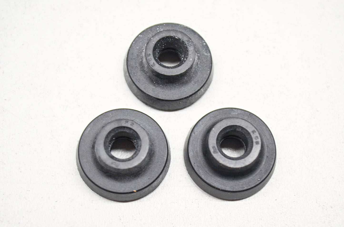 OEM Yamaha 2GH-1111G-00-00 Mount Rubber 1 Qty 3 NOS