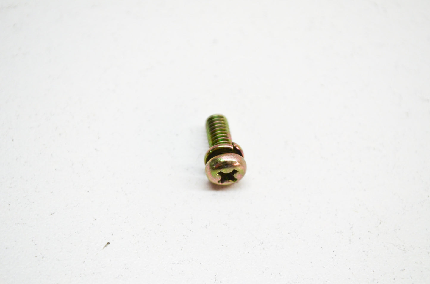 OEM Yamaha 98580-04010-00 Pan Head Screw NOS