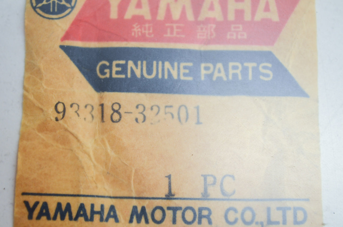 OEM Yamaha 93318-32501-00 Cylinder Bearing #18 NOS