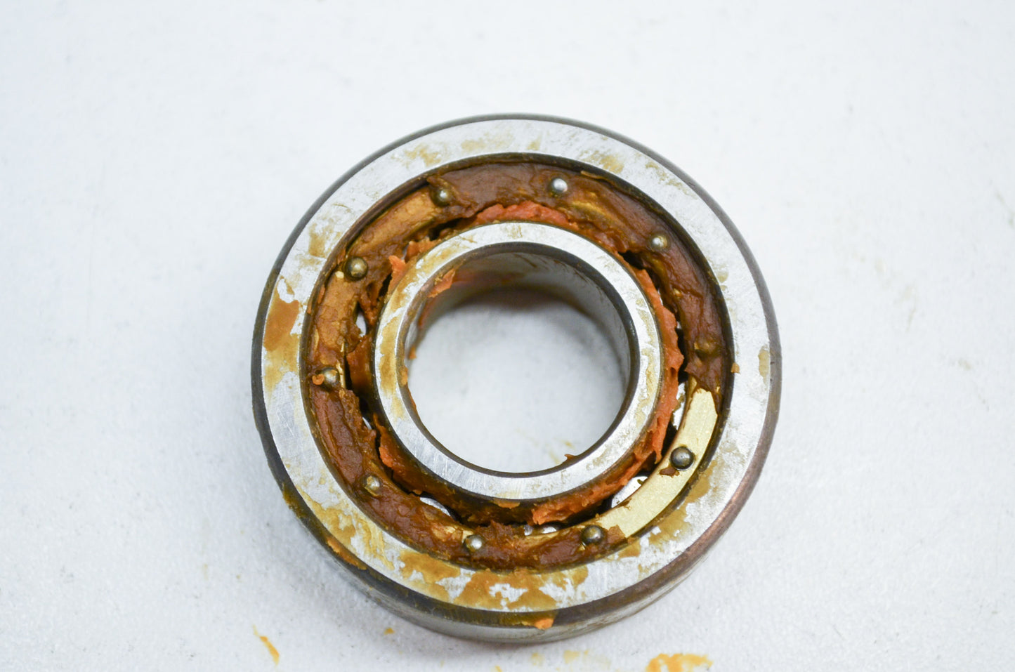 OEM Yamaha 93390-00008-00 Cylinder Bearing #90 NOS