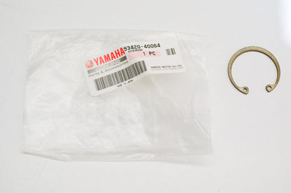 OEM Yamaha 93420-40064-00 R-Type Circlip NOS