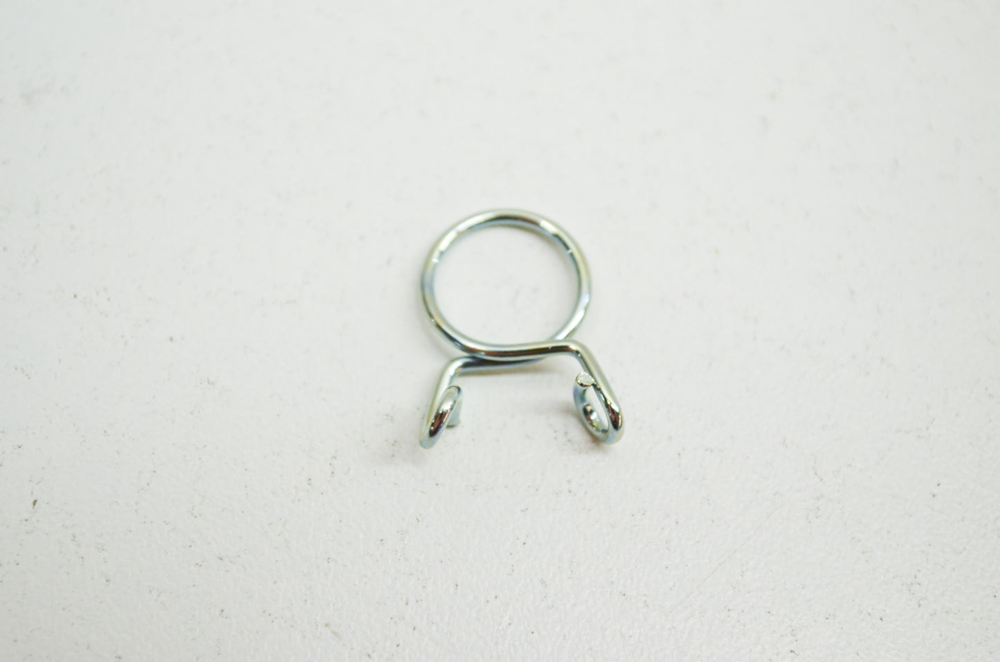 OEM Yamaha 90467-10008-00 Clip NOS