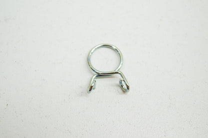 OEM Yamaha 90467-10008-00 Clip NOS