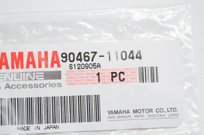 OEM Yamaha 90467-11044-00 Scissor Clip NOS