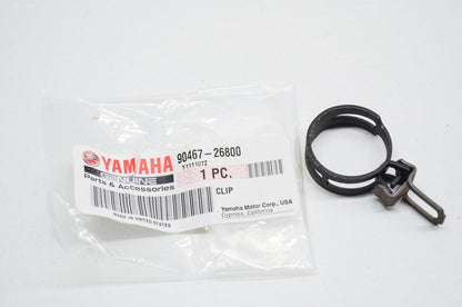 OEM Yamaha 90467-26800-00 Clip NOS