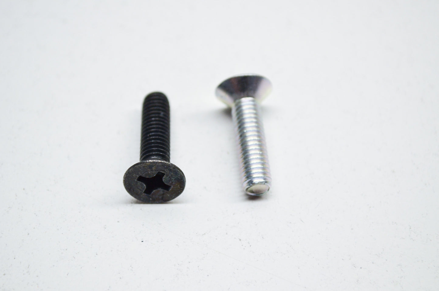 OEM Yamaha 90151-06005-00 Recessed Cross Screw Qty 2 NOS