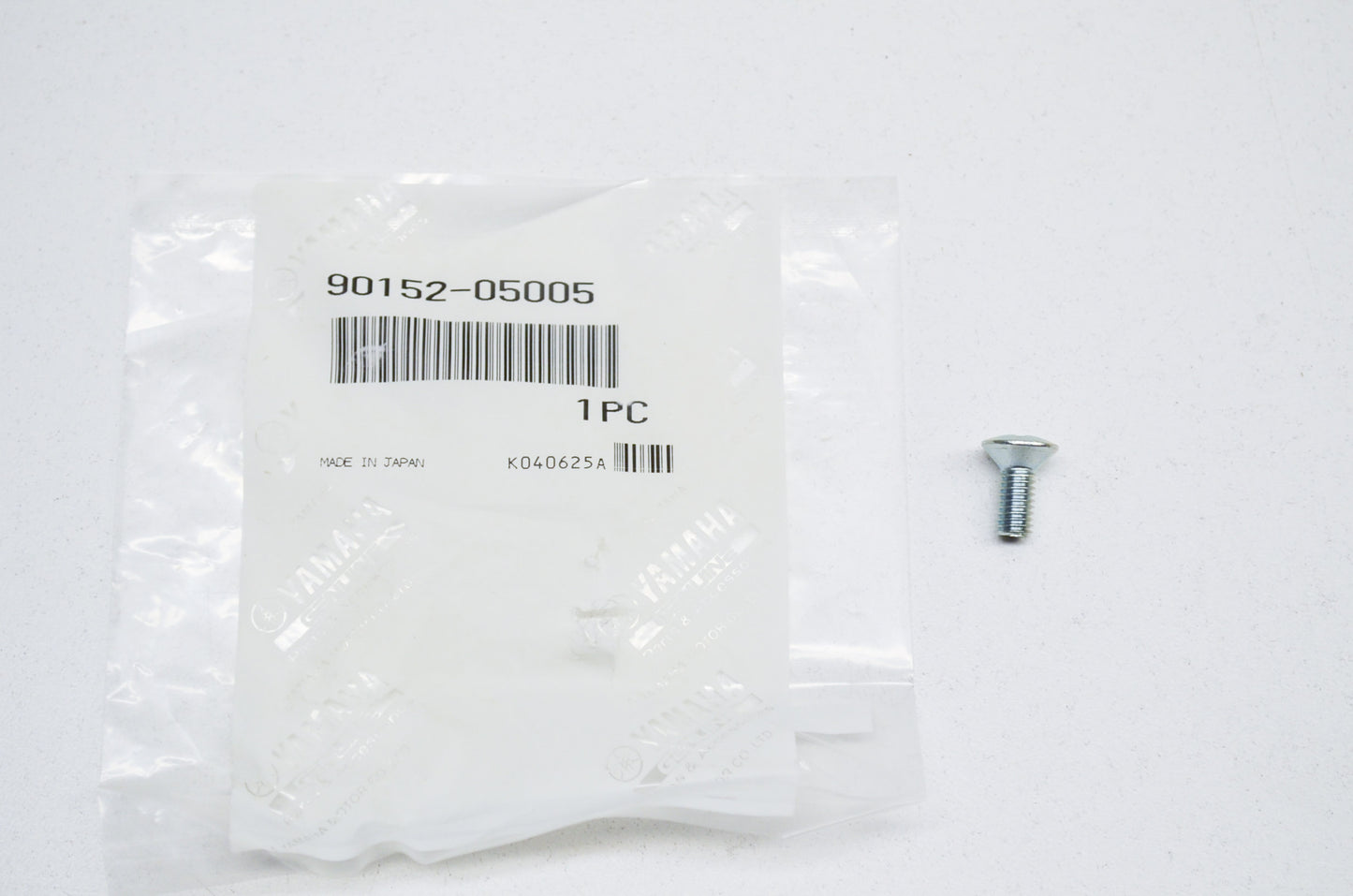 New OEM Yamaha 90152-05005-00 Countersunk Screw NOS