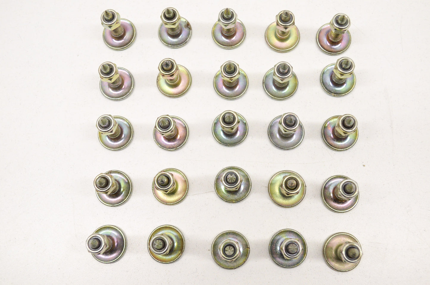 Woody's 899233 Traction Studs With Nuts NOS QTY 25