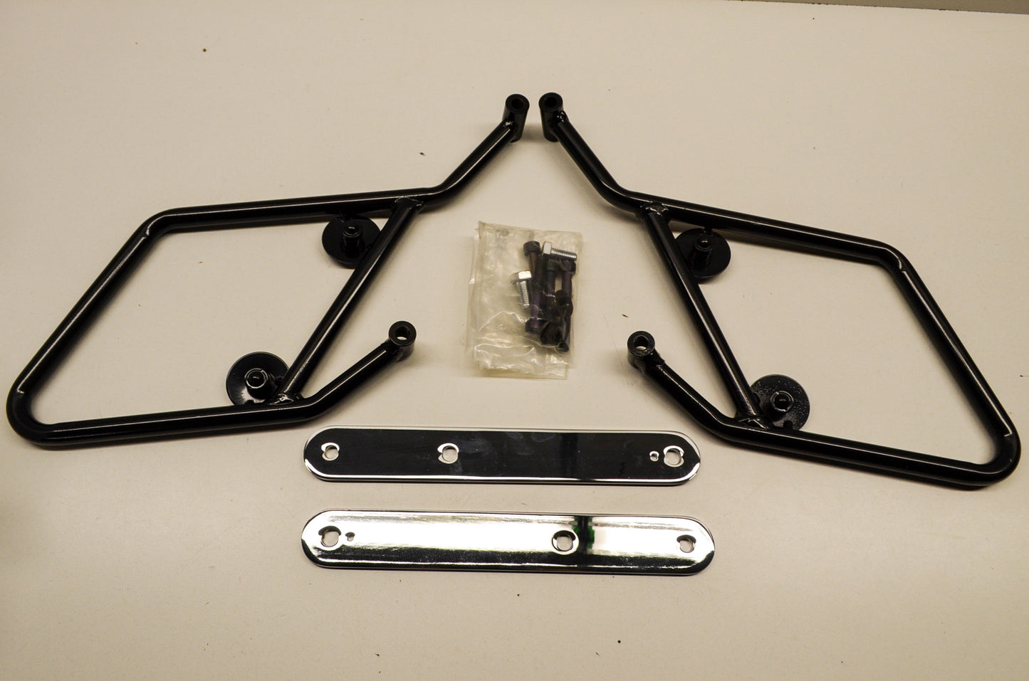 New National Cycle Saddlebag Hardware Kit Kawasaki VN1500 NOS