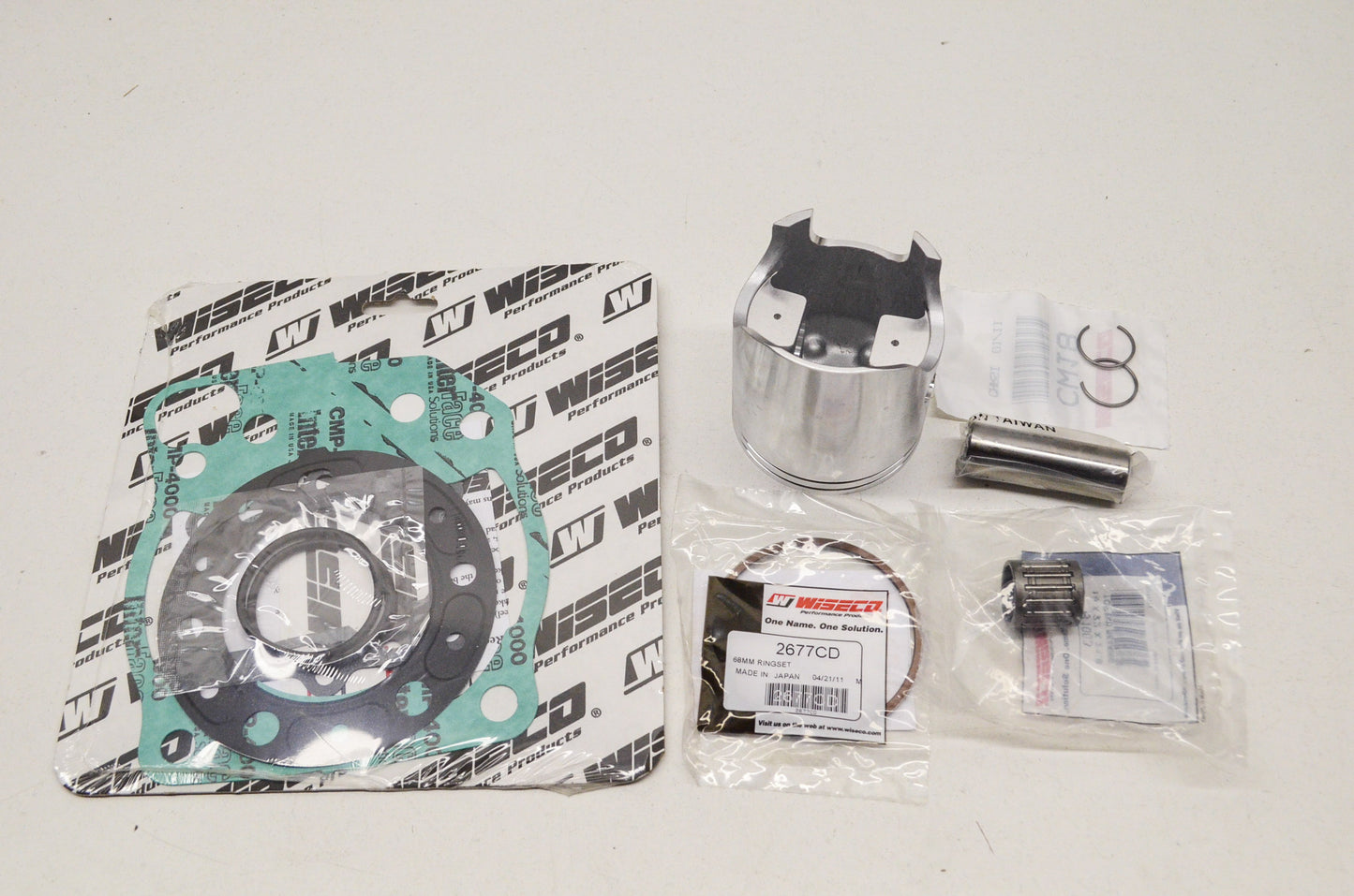 New Wiseco Top End Kit 68mm 97-01 Honda CR250