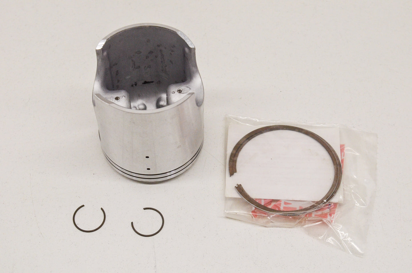 Piston 64mm NOS