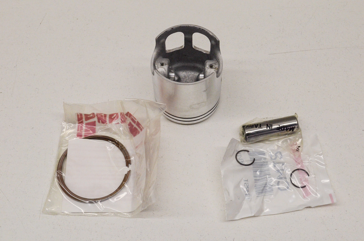 Piston 49.5mm NOS