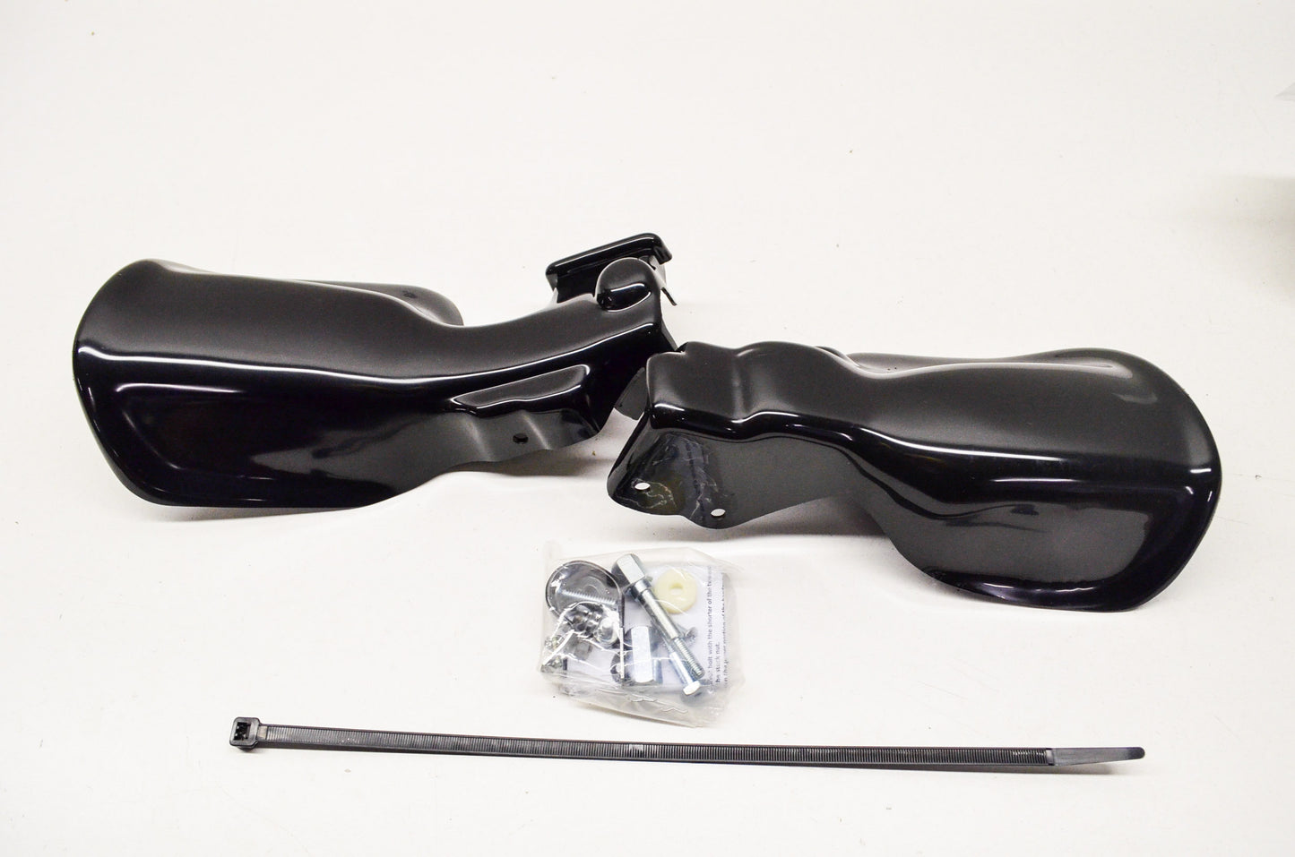 Maier 594680, 2000-318 Handguard Kit Black NOS
