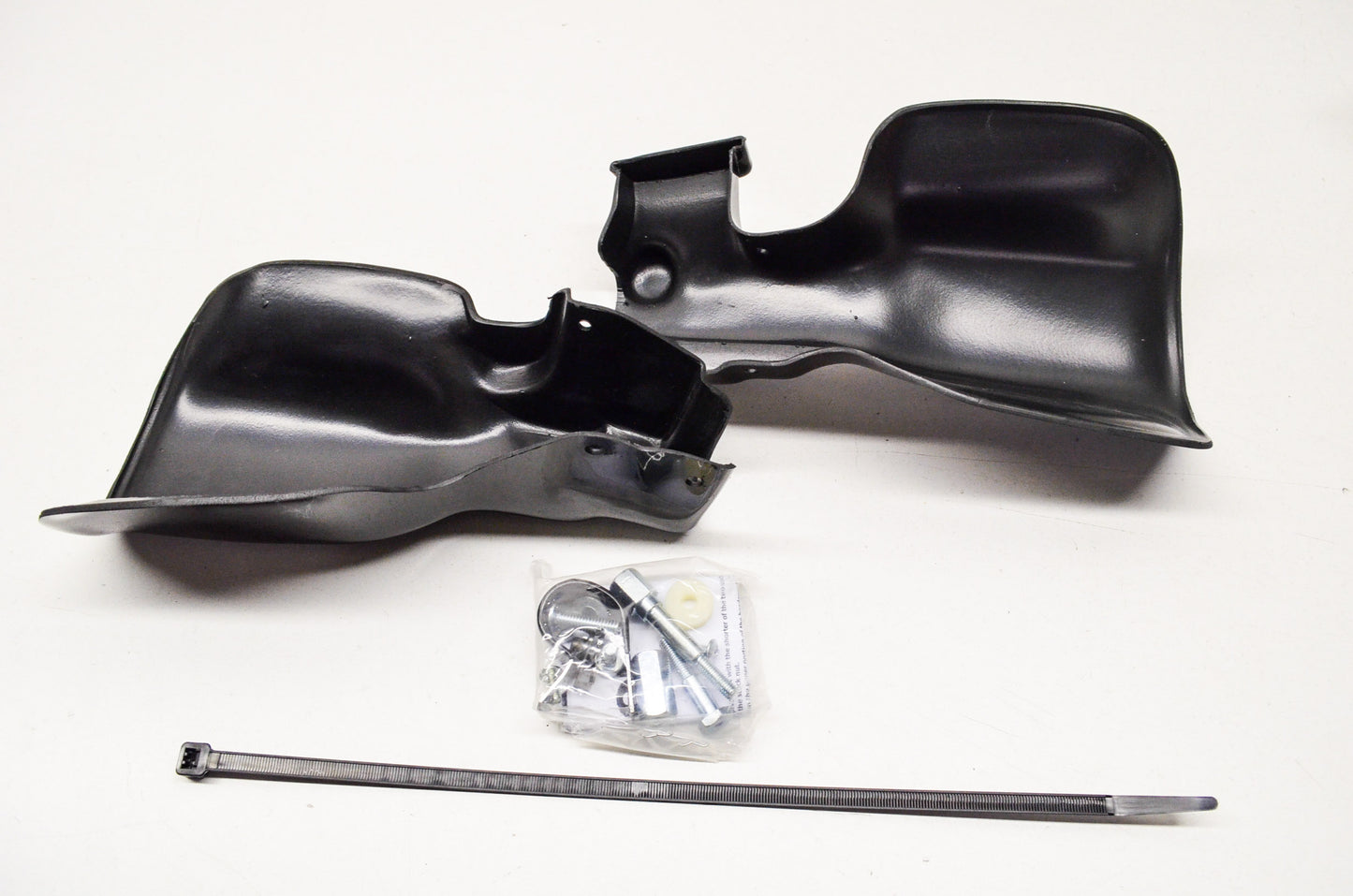 Maier 594680, 2000-318 Handguard Kit Black NOS