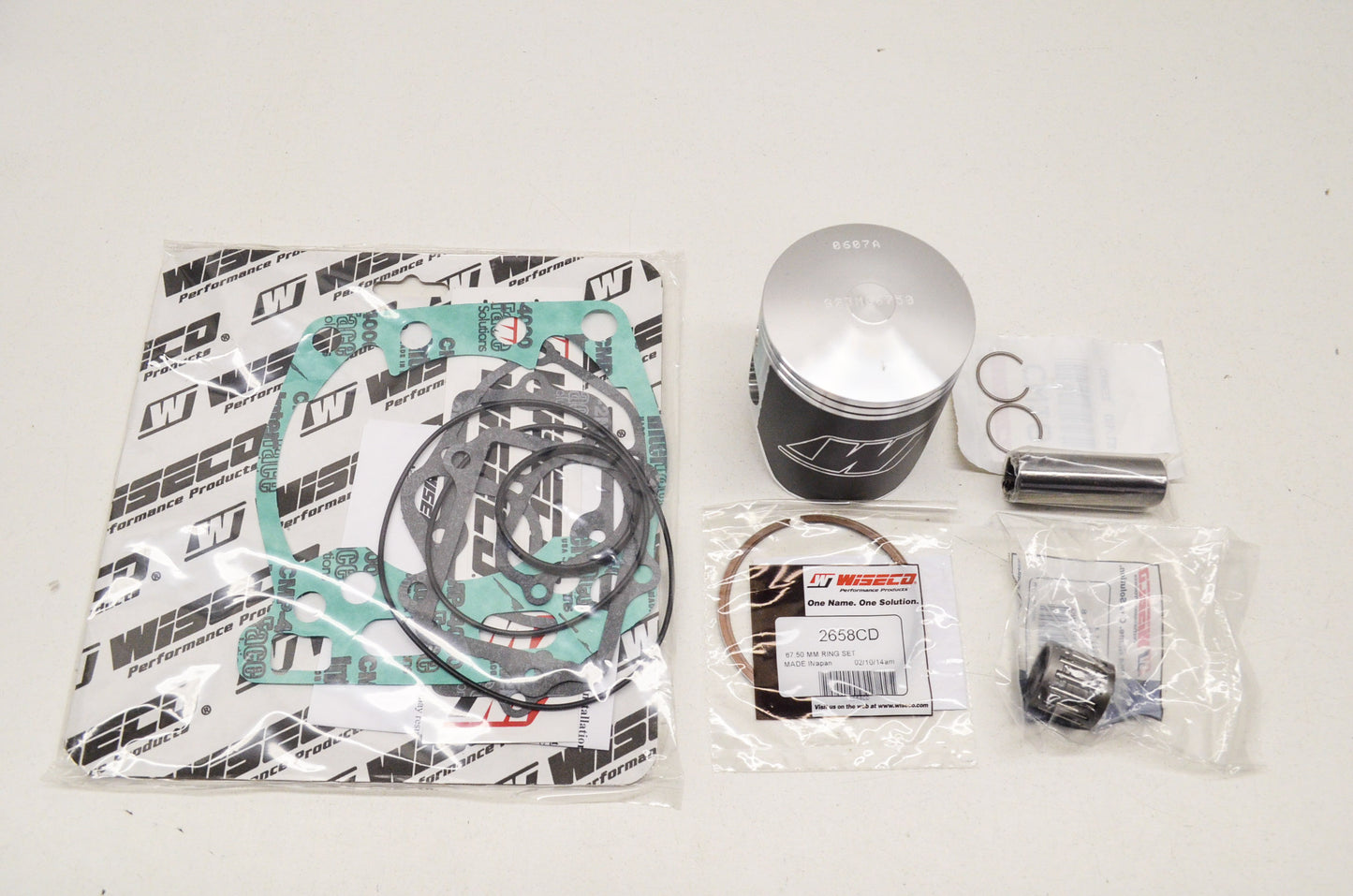 New Wiseco Forged Piston Kit 67.5mm 03-07 Suzuki RM250