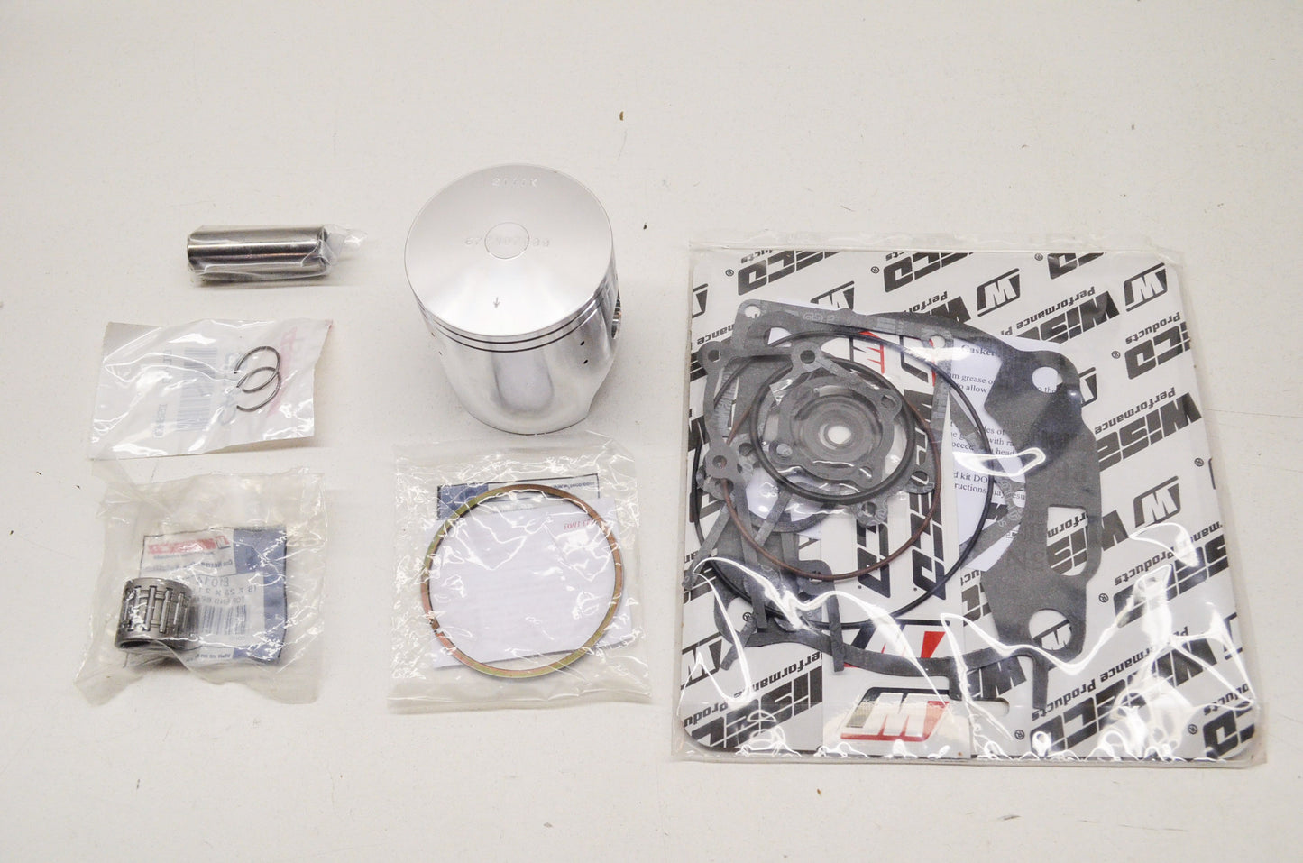 Wiseco PK1566 Top End Kit 70mm 92-94 Yamaha YZWR250 NOS