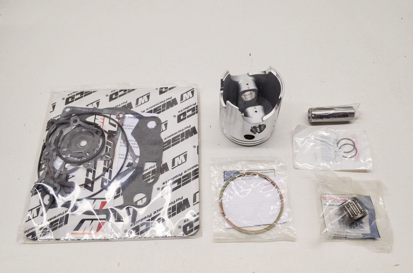 Wiseco PK1566 Top End Kit 70mm 92-94 Yamaha YZWR250 NOS