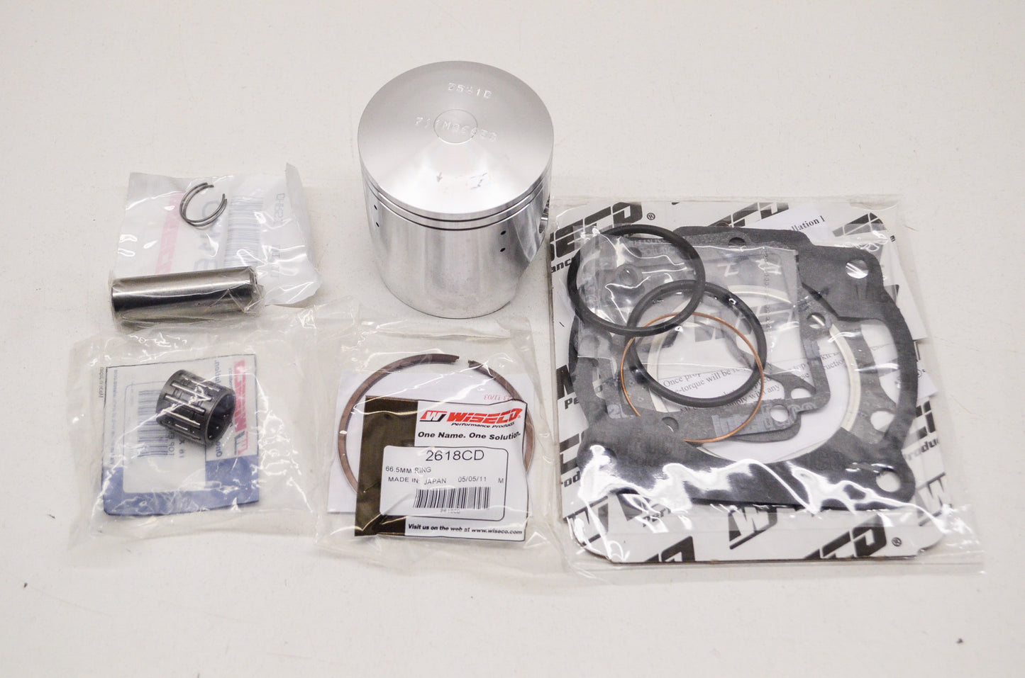 New Wiseco Top End Kit 66.5mm 86-88 Kawasaki KDX200