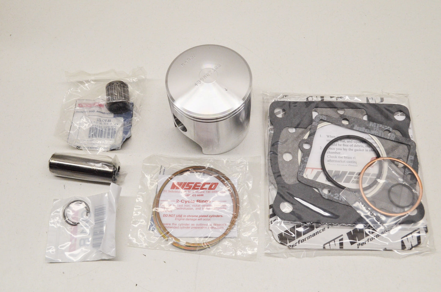 New Wiseco Top End Kit 71mm 83-84 Kawasaki KX250