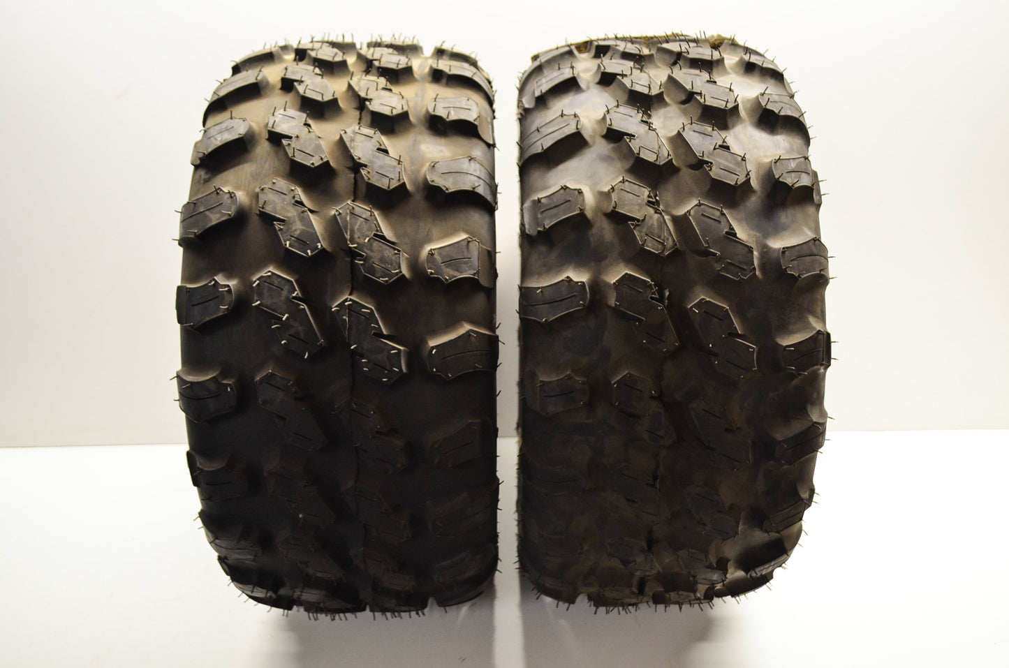 New OEM Carlisle Terrathon AT26X10-14 Qty 2 NOS