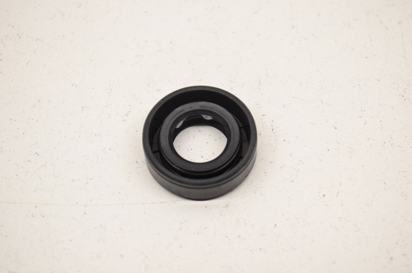 OEM Honda 91208-KWW-C01 Oil Seal 11.6X22X7 NOS