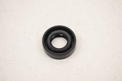 OEM Honda 91208-KWW-C01 Oil Seal 11.6X22X7 NOS
