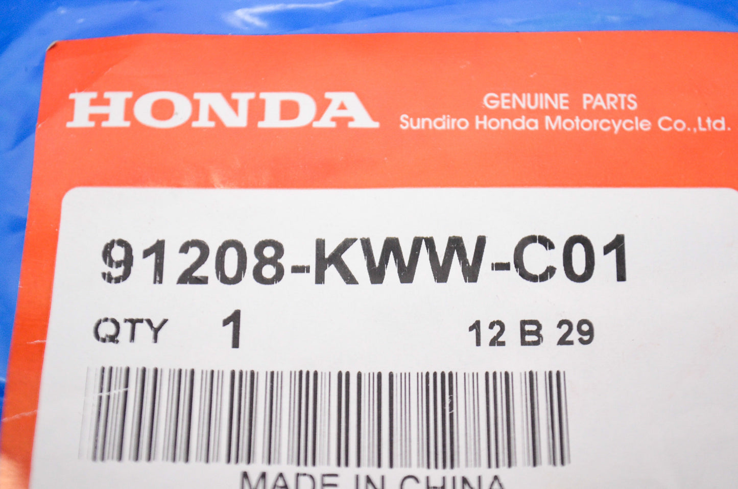 OEM Honda 91208-KWW-C01 Oil Seal 11.6X22X7 NOS